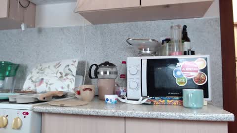 Crystal online show from December 2024 08:00:02 PM