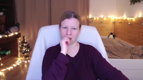 Crystal online show from December 2024 12:43:02 AM