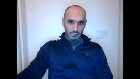 Extro online show from November 2025 04:06:02 AM