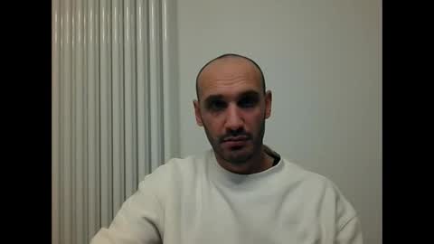 Extro online show from December 2025 08:39:02 PM