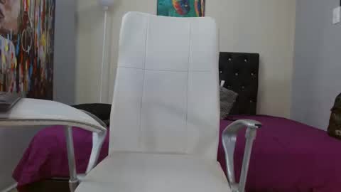 extrella_latina22 online show from December 2024 07:45:02 PM