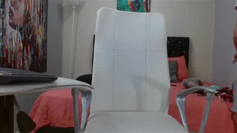 extrella_latina22 online show from December 2024 01:26:01 AM