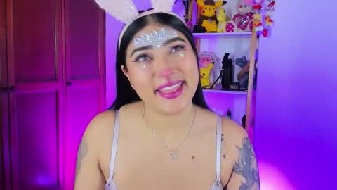 Emily online show from October 2025 08:43:01 PM