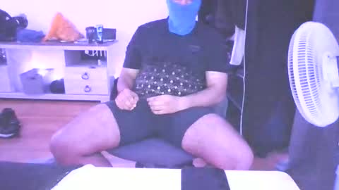 ezzteban935 online show from April 2026 01:32:01 AM