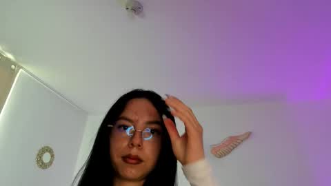 Natalye online show from April 2026 06:34:01 PM