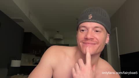 Travis online show from November 2025 07:44:02 AM