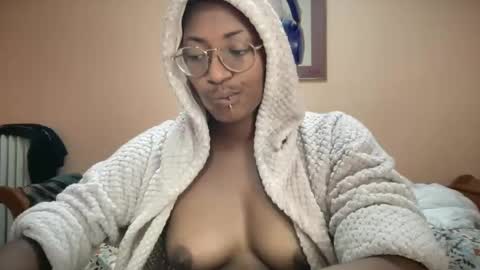 Snapshot of fairygodmommy chatting on September 2025 07:39:01 PM fairygodmommy online show from September 2025 07:39:01 PM