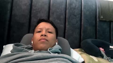 Snapshot of falcohotxxx chatting on April 2026 07:15:01 PM falcohotxxx online show from April 2026 07:15:01 PM