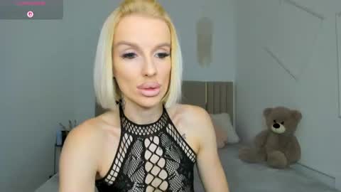 Snapshot of fallen1_angel chatting on July 2026 11:31:01 PM Lana online show from July 2026 11:31:01 PM