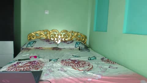 farfalina online show from March 2026 05:00:02 AM