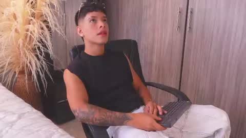 Snapshot of farid_jake_ chatting on June 2026 04:21:02 PM farid_jake_ online show from June 2026 04:21:02 PM