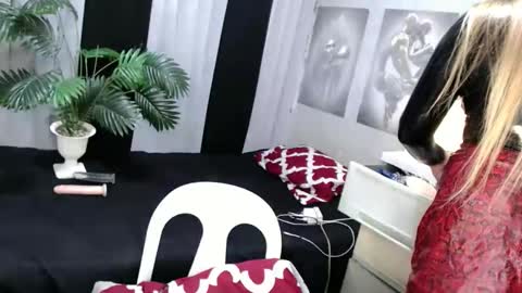 Snapshot of fascinating_ts_vana chatting on March 2026 06:57:01 PM vana online show from March 2026 06:57:01 PM