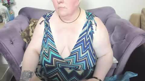 fashiona online show from February 2026 09:24:01 PM