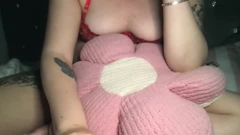 Snapshot of femmefatalebabe chatting on November 2025 07:52:01 AM online show from November 2025 07:52:01 AM