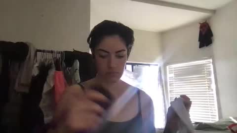 fgsammie online show from April 2026 11:50:01 PM