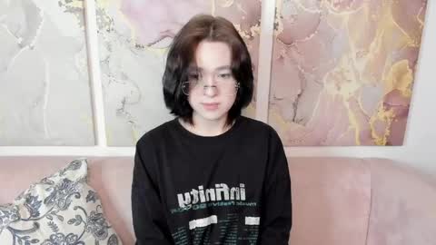 fiamoory online show from June 2026 01:18:01 AM