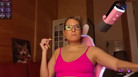 Snapshot of findom_lady_shine chatting on June 2026 05:28:01 PM Lady online show from June 2026 05:28:01 PM