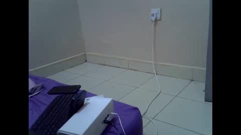 Snapshot of fine_nes chatting on May 2026 05:04:01 AM fine_nes online show from May 2026 05:04:01 AM