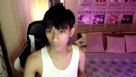 fineboii_rey18 online show from April 2026 11:59:01 AM