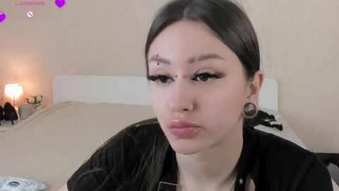 Hey I am Diana   HELP ME TO RICH 100 THUMBS UP online show from May 2026 09:26:01 AM