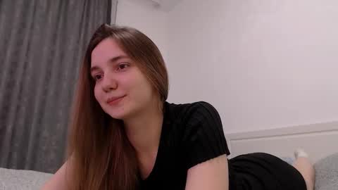 fireflies_fly_ online show from December 2025 08:50:02 PM