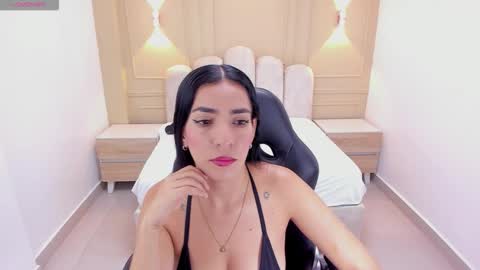   FLEUR   online show from March 2026 12:11:01 PM