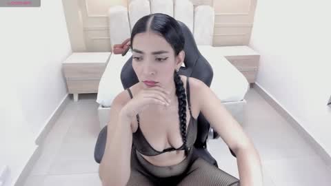   FLEUR   online show from March 2026 12:41:01 PM