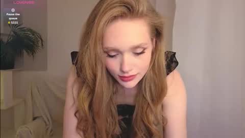 Snapshot of flirtypixy chatting on September 2025 10:10:02 PM Polly online show from September 2025 10:10:02 PM