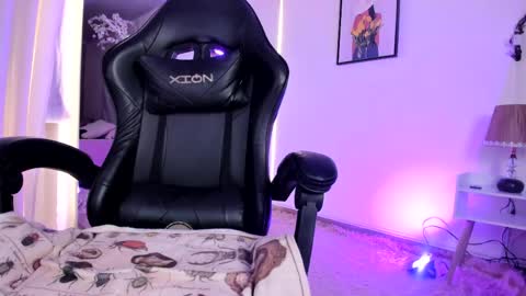 Its a pleasure to meet you. Im Flower. Help me reach 1k. Follow me. online show from April 2026 06:10:01 PM