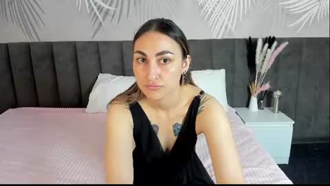 fly_ari online show from June 2026 09:00:02 AM