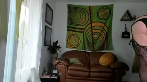 forestdarling online show from July 2026 08:44:01 PM
