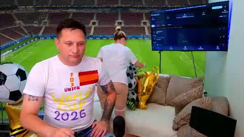 We are a couple Leo and Sofiayou are always welcome here online show from June 2026 07:00:02 PM