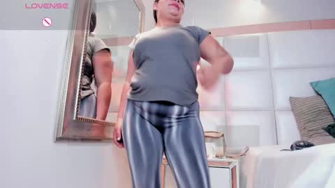 foxx_madison_ online show from March 2026 09:09:02 PM