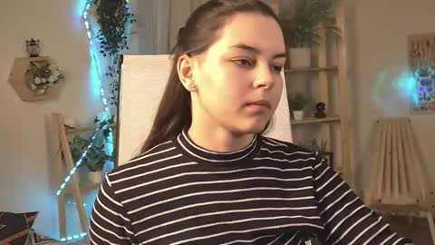 Francesca online show from May 2026 06:19:02 AM