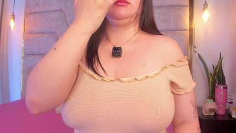Snapshot of francheska121 chatting on May 2026 07:30:01 PM francheska121 online show from May 2026 07:30:01 PM