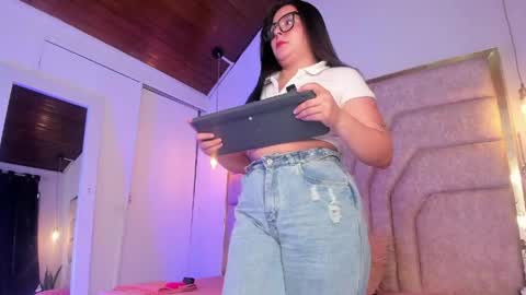 Snapshot of francheska121 chatting on June 2026 06:54:02 PM francheska121 online show from June 2026 06:54:02 PM