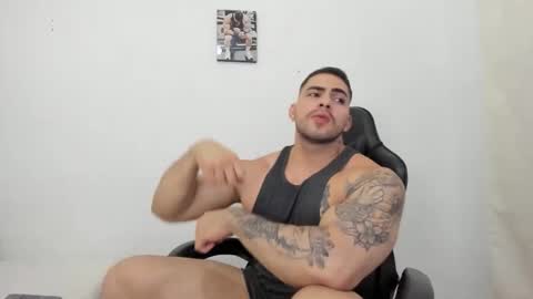 Snapshot of frank_foxx1 chatting on February 2026 03:00:02 AM frank_foxx1 online show from February 2026 03:00:02 AM