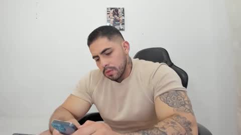 Snapshot of frank_foxx1 chatting on February 2026 04:41:01 AM frank_foxx1 online show from February 2026 04:41:01 AM