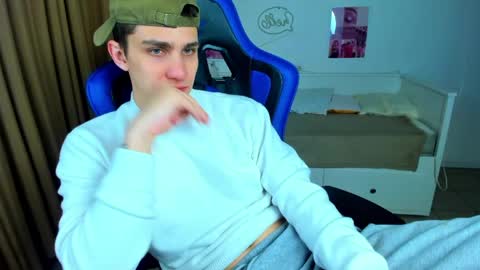 Frank online show from April 2026 02:50:02 AM