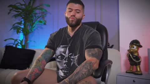 Frank Farrell. Hey remember to give me a thumbs up Ty online show from April 2026 10:33:02 PM