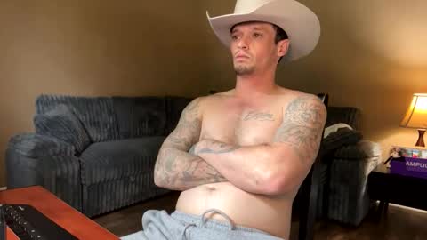 Snapshot of frankoafterdark chatting on April 2026 12:40:01 PM Franco online show from April 2026 12:40:01 PM