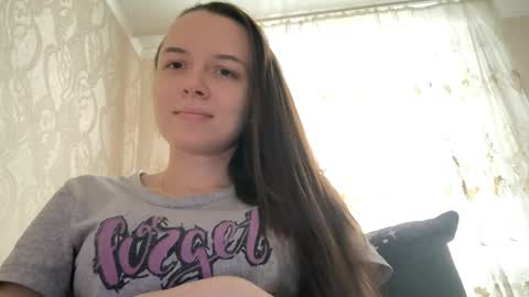 FoxyEmma online show from April 2026 12:00:01 PM