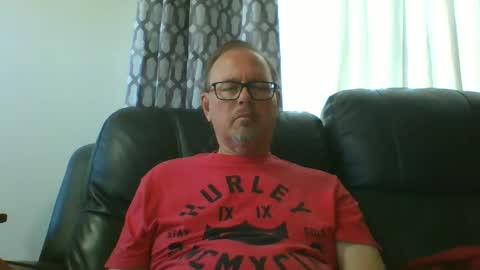 Snapshot of freddieknuck chatting on April 2026 04:33:02 PM Just Fred online show from April 2026 04:33:02 PM