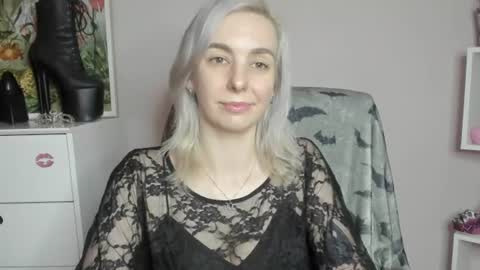 Snapshot of freeanne chatting on June 2026 10:15:01 AM Anne online show from June 2026 10:15:01 AM