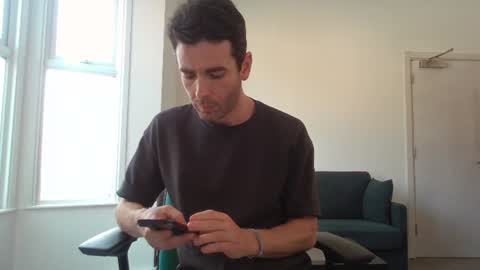 Snapshot of frenchbdmaninlondon chatting on June 2026 11:36:02 AM Horny Paul online show from June 2026 11:36:02 AM
