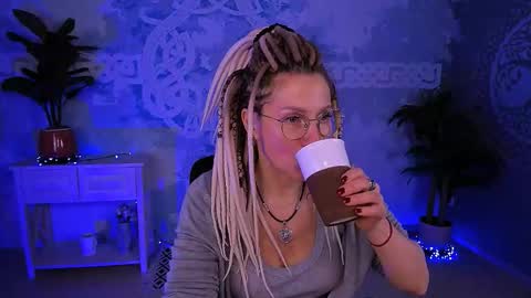 Frida Tander online show from March 2026 05:08:01 AM