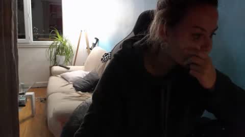 La online show from October 2025 07:47:01 PM