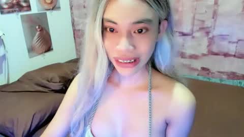 Snapshot of fuckingsexy143 chatting on April 2026 04:33:02 PM fuckingsexy143 online show from April 2026 04:33:02 PM