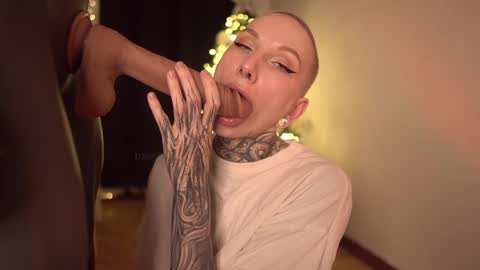 Eva         all my links   online show from December 2024 02:16:02 PM