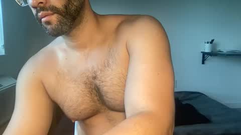 Muscle Bear Jock in Training online show from May 2026 08:26:02 PM